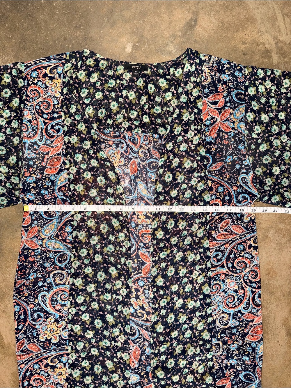 Very J Floral Paisley Open Front Kimono Cover Up Size Medium - Picture 5 of 9
